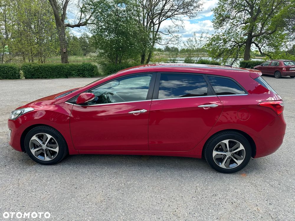 Hyundai i30 blue Kombi 1.4 YES Gold - 8