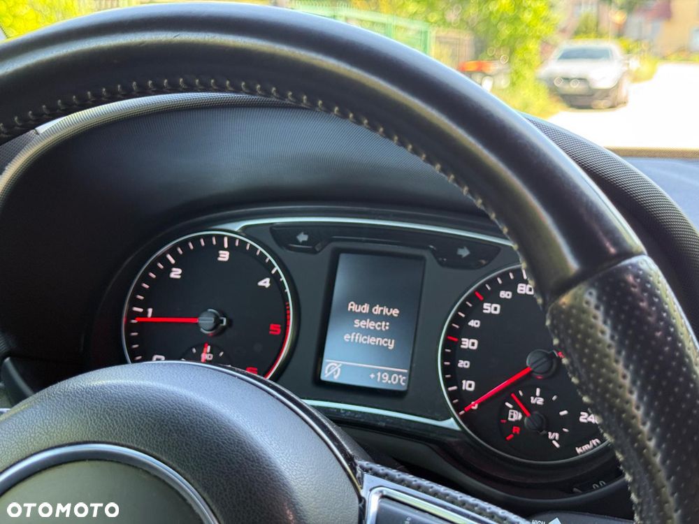 Audi A1 3-drzwiowe 1.6 TDI S tronic design - 29