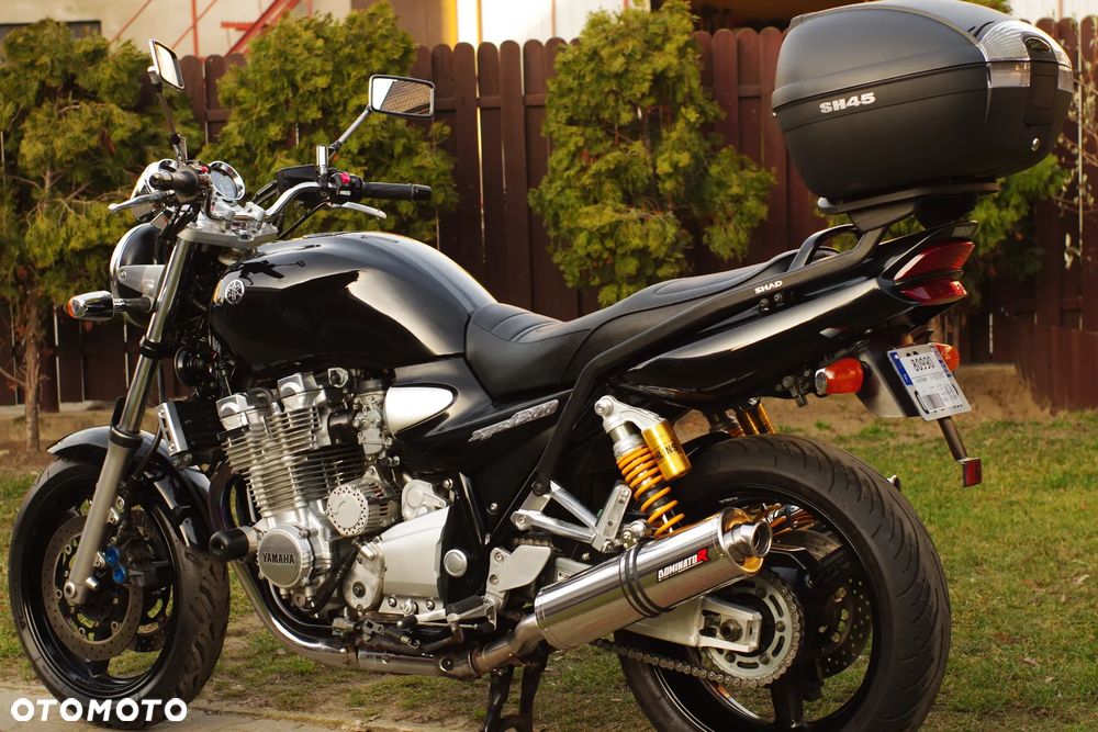 Yamaha XJR - 23