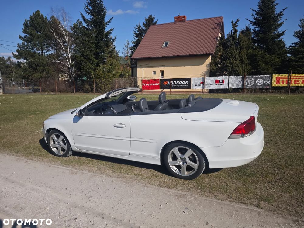 Volvo C70 2.0D Momentum - 21