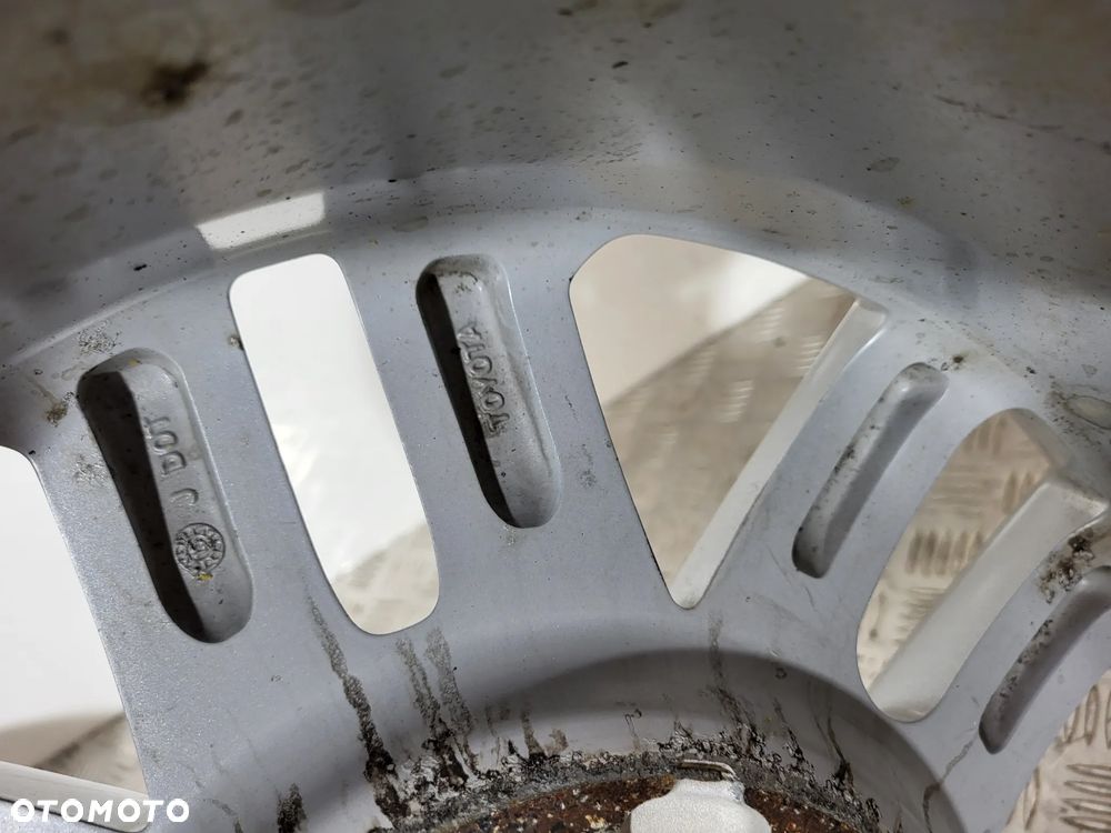 Toyota Hilux VII Felga Aluminiowa 17 - 10