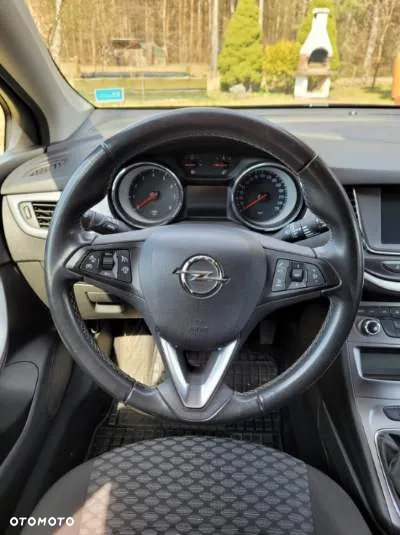 Opel Astra - 10