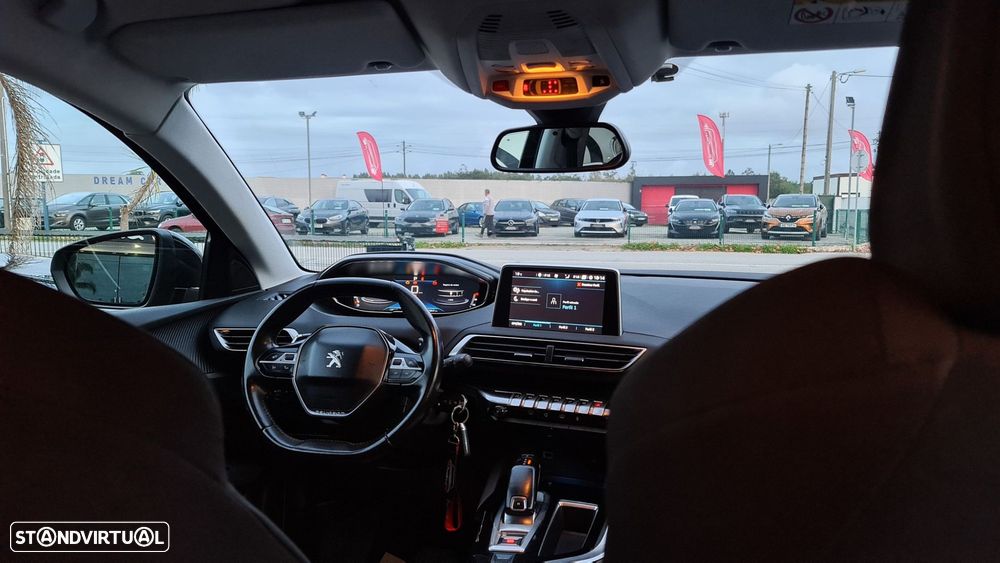 Peugeot 5008 1.5 BlueHDi Allure EAT8 - 24