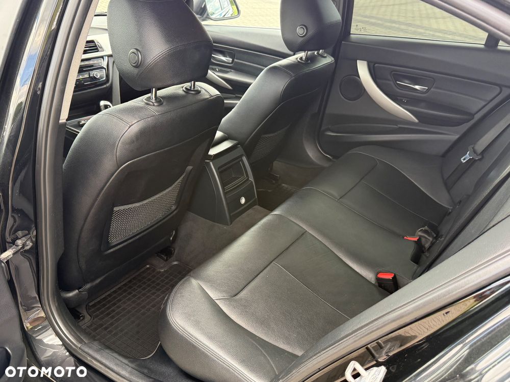 BMW Seria 3 - 28