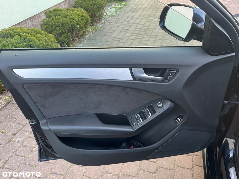 Audi A4 Avant 2.0 TDI DPF quattro S tronic S line Sportpaket - 25