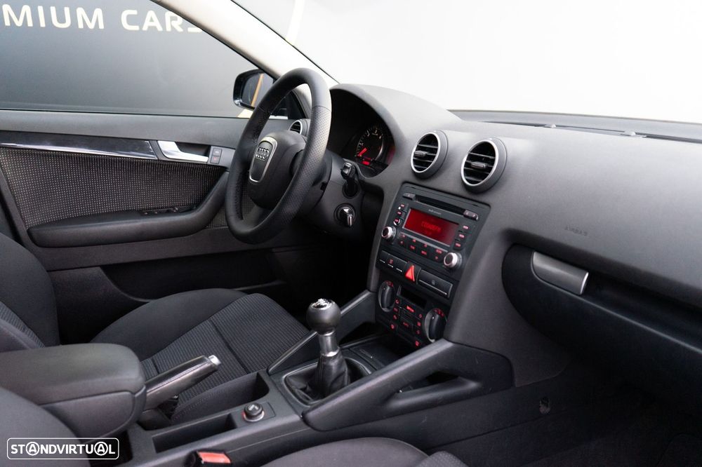Audi A3 Sportback 1.9 TDi Advance - 34