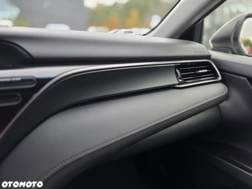 Toyota Camry 2.5 Hybrid Comfort CVT - 36