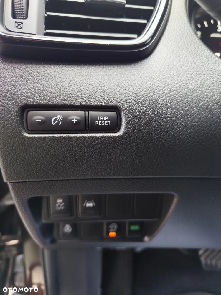 Nissan X-Trail - 11