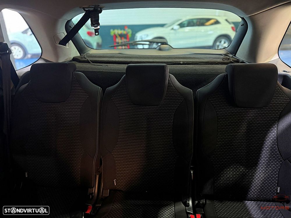 Citroën C4 Picasso 1.6 HDi FAP Tendance - 31
