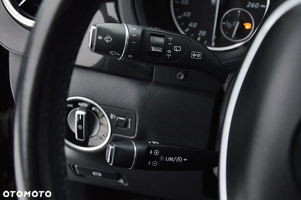 Mercedes-Benz Klasa B 180 BlueEFFICIENCY Edition - 22