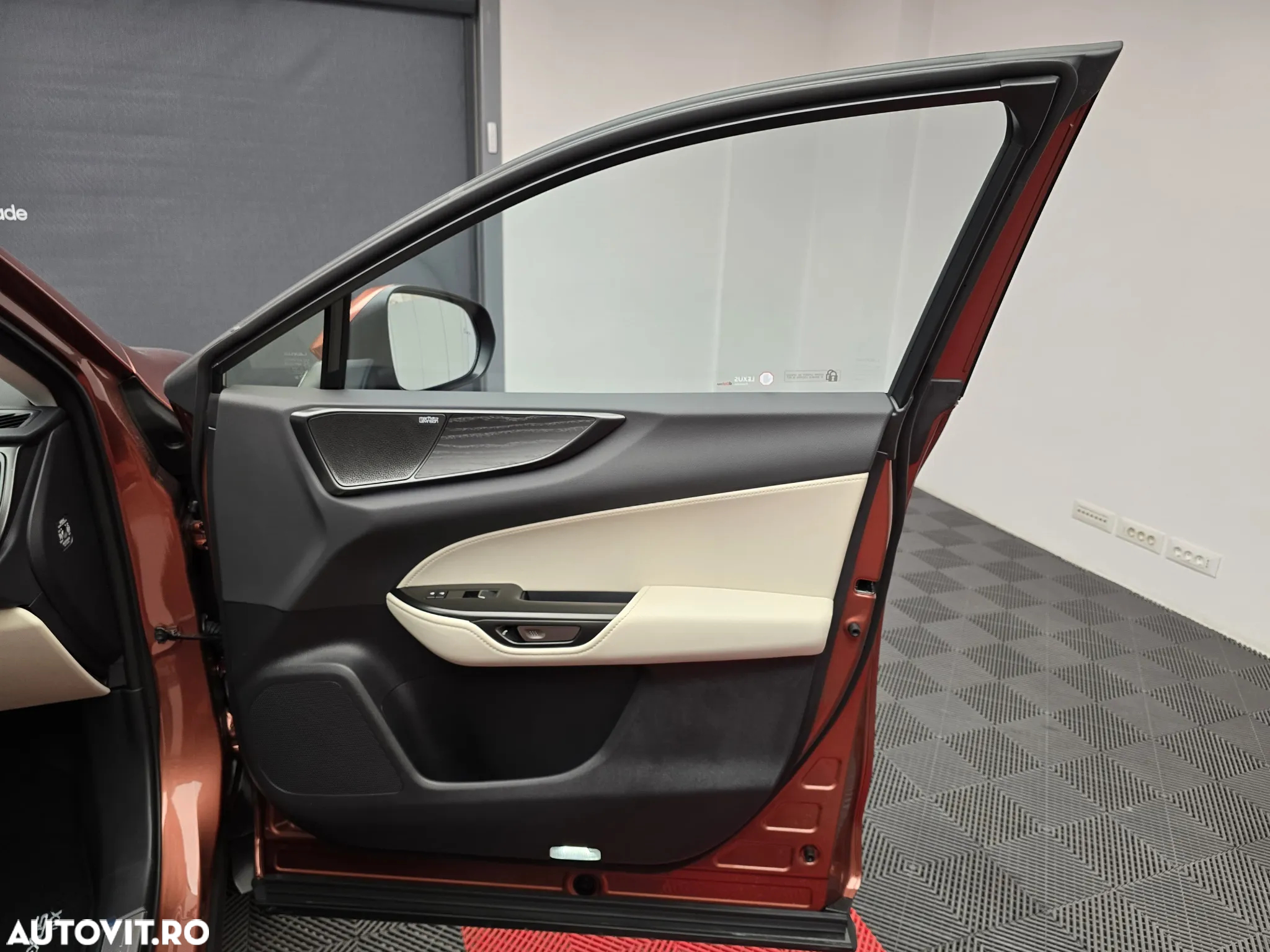 Lexus Seria NX 350h AWD CVT HEV Luxury - 18