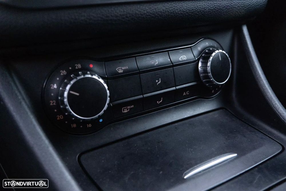 Mercedes-Benz GLA 200 - 19