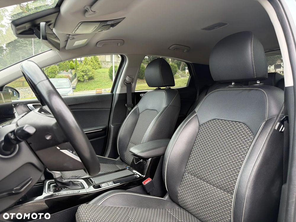 Kia XCeed 1.5 T-GDI L Business Line DCT - 12
