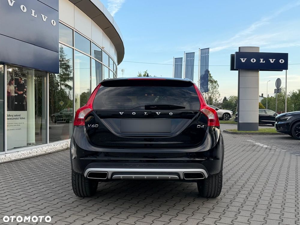 Volvo V60 Cross Country D4 Drive-E Momentum - 5