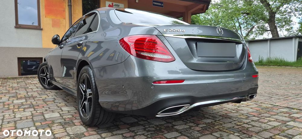 Mercedes-Benz Klasa E 220 d AMG - 40