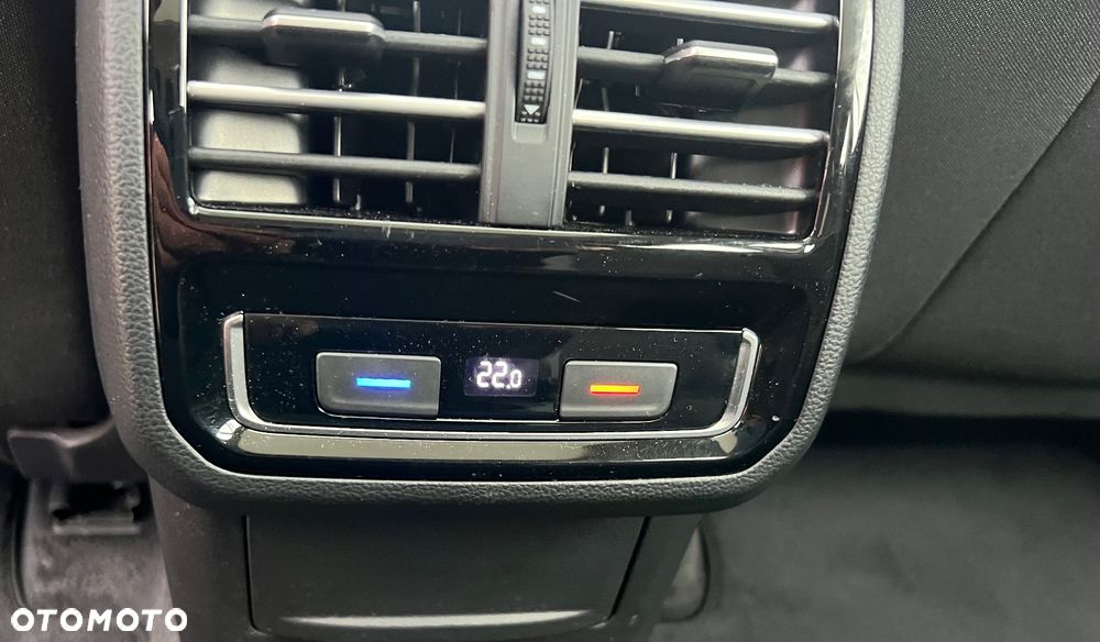 Volkswagen Passat - 29