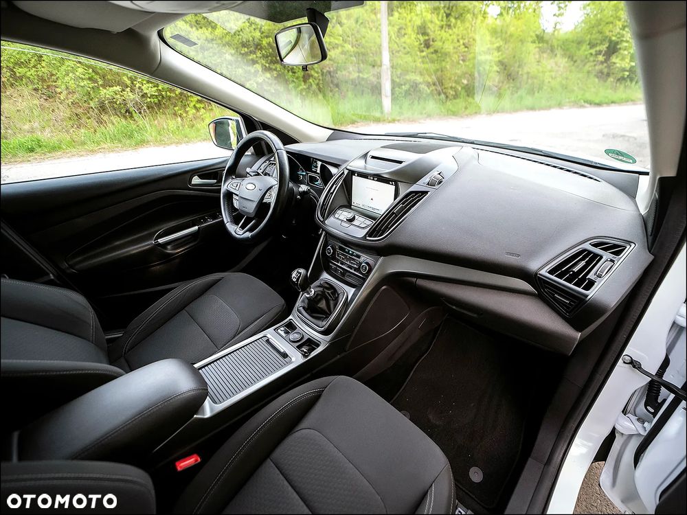 Ford Kuga - 18