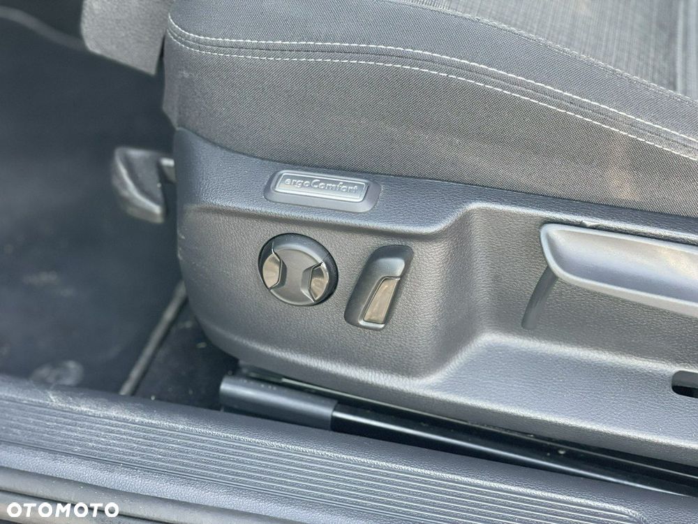 Volkswagen Passat 2.0 TDI EVO Business DSG - 12