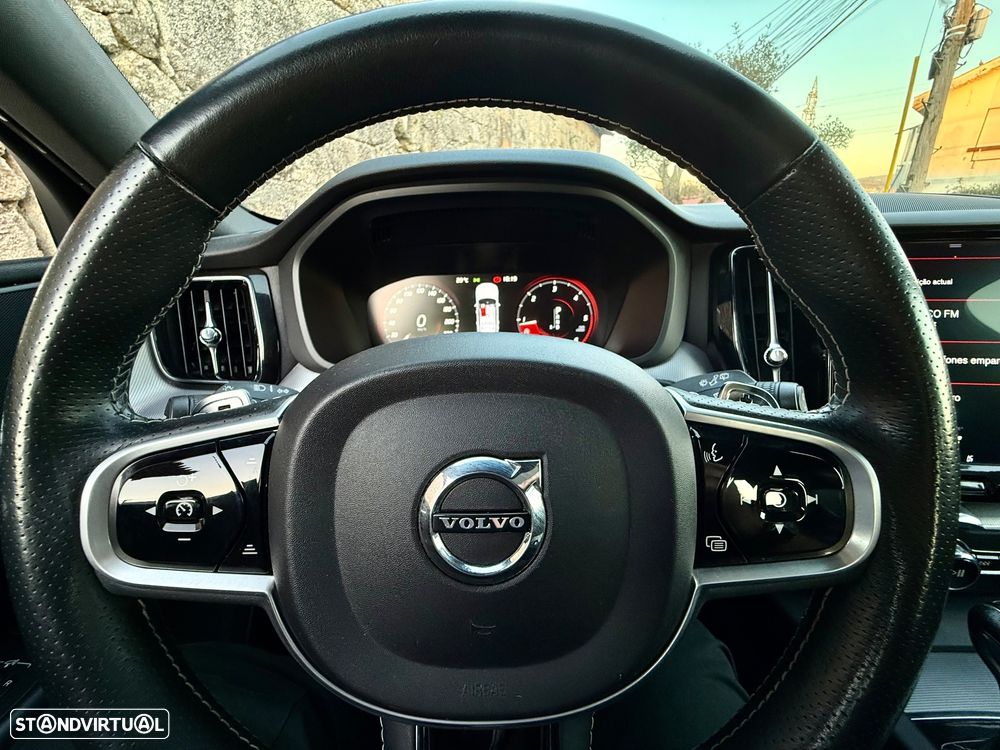 Volvo XC 60 2.0 D4 R-Design Geartronic - 50