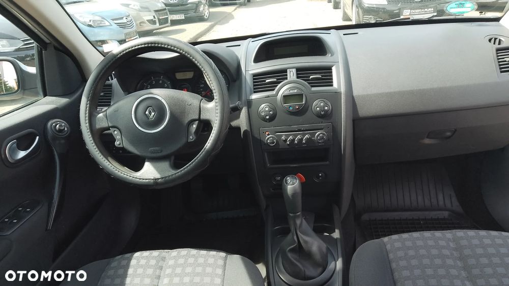 Renault Megane 1.6 Exception - 8