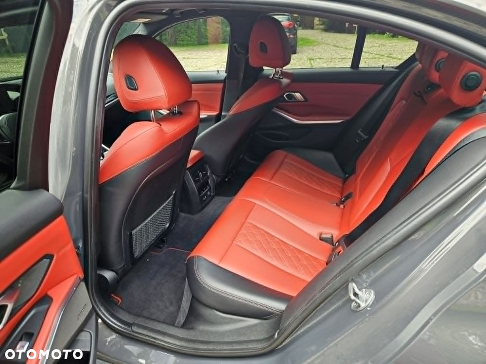 BMW Seria 3 330i xDrive M Sport sport - 12