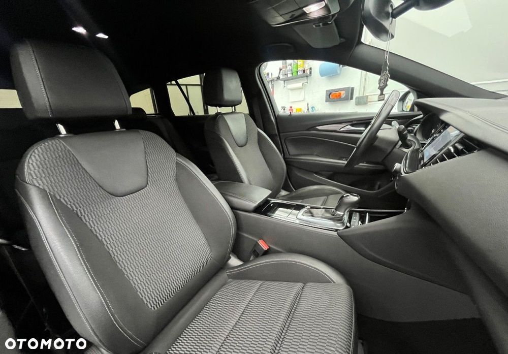 Opel Insignia - 21