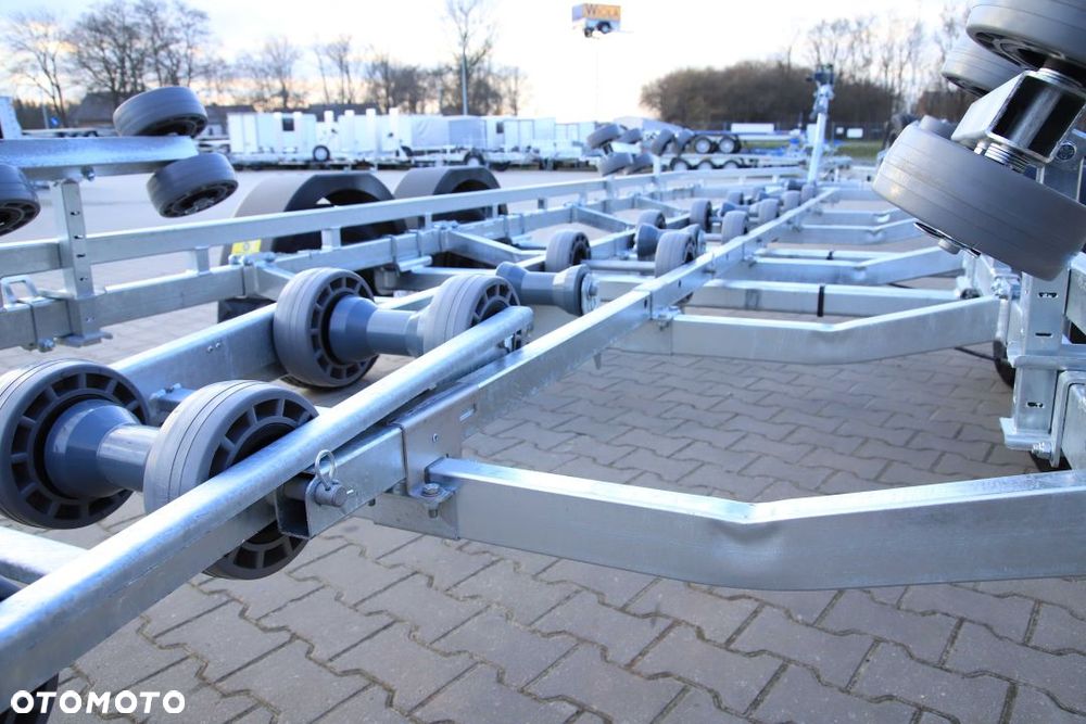 Lorries Przyczepa Podłodziowa PP35-8825 Do Łodzi Max 8,6 M DMC 3500 kg Tylne Lampy LED - 12