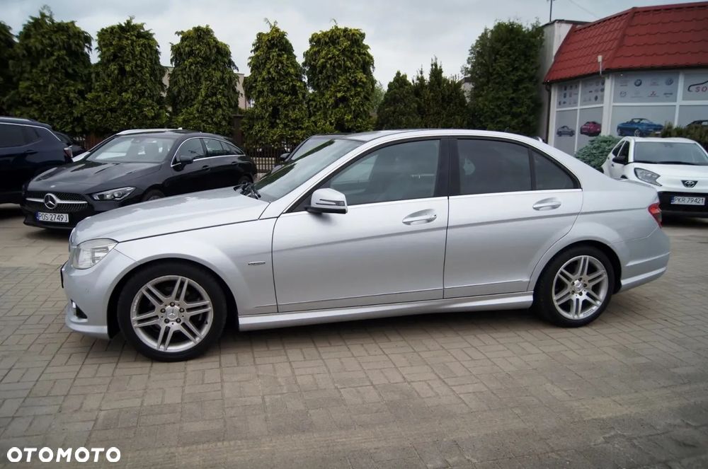 Mercedes-Benz Klasa C 250 CDI Avantgarde Edition - 38