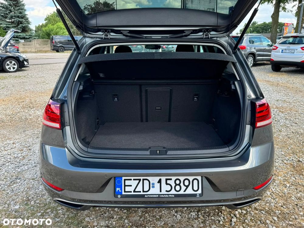 Volkswagen Golf - 25