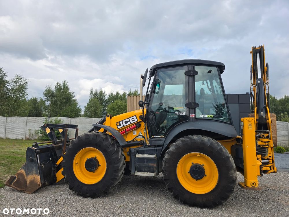 JCB - 4
