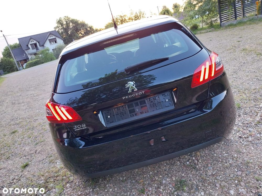 Peugeot 308 BlueHDi 130 Stop & Start Allure Business-Paket - 18