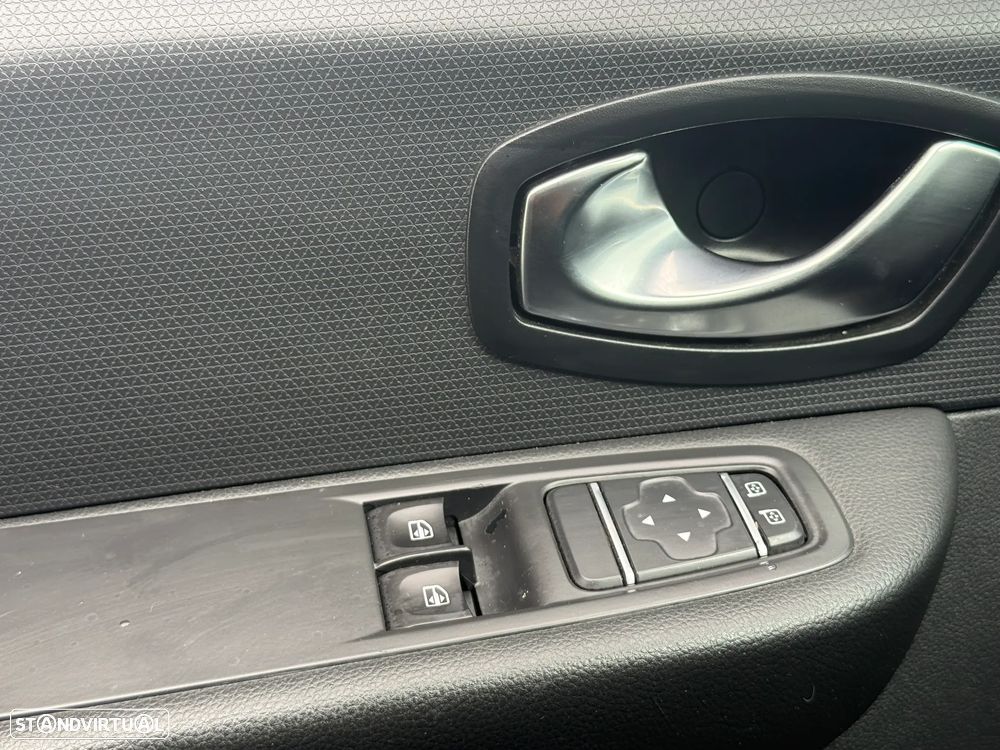 Renault Clio 1.5 dCi Zen - 16