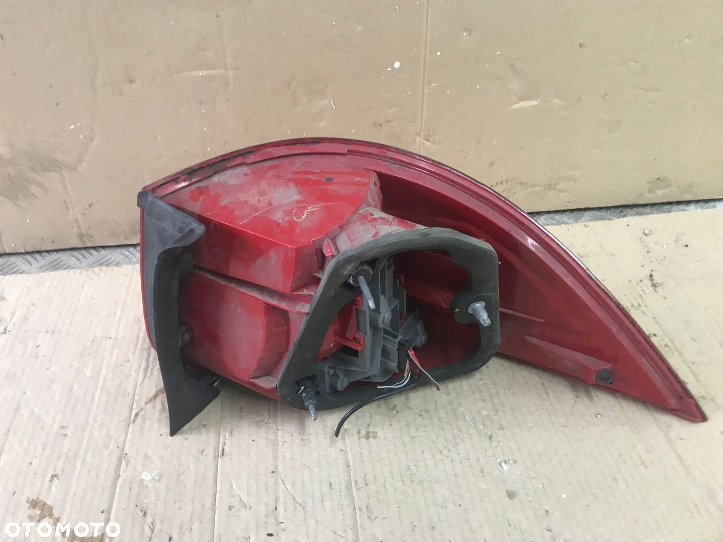 LAMPA PRAWY LUB LEWY TYŁ VW GOLF 5 V KOMBI - 12