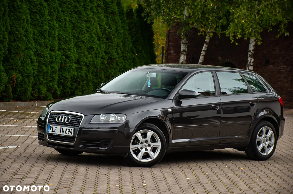 Audi A3 1.6 Ambiente - 3