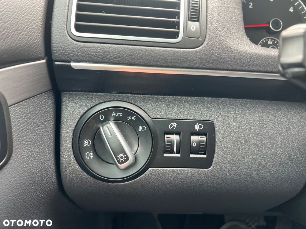 Volkswagen Touran 2.0 TDI DPF Comfortline DSG - 36