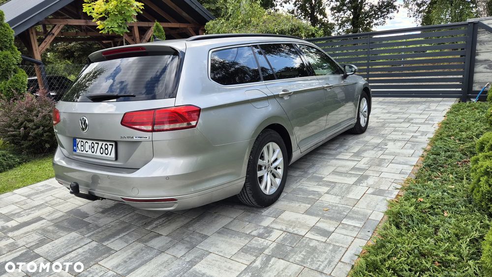 Volkswagen Passat 2.0 TDI (BlueMotion Technology) Comfortline - 4