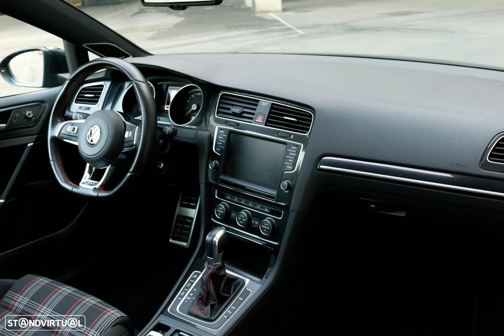 VW Golf 2.0 TSi GTi DSG Performance - 16