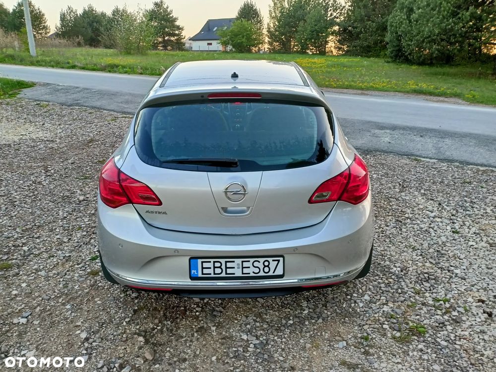 Opel Astra 1.6 Cosmo - 32