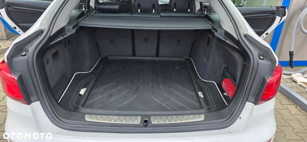 BMW 3GT 320i GPF - 18