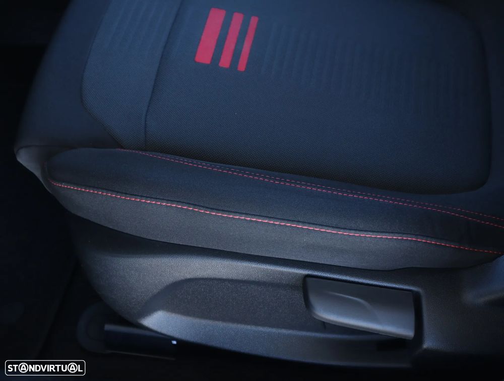 Ford Fiesta 1.0 EcoBoost ST-Line - 23