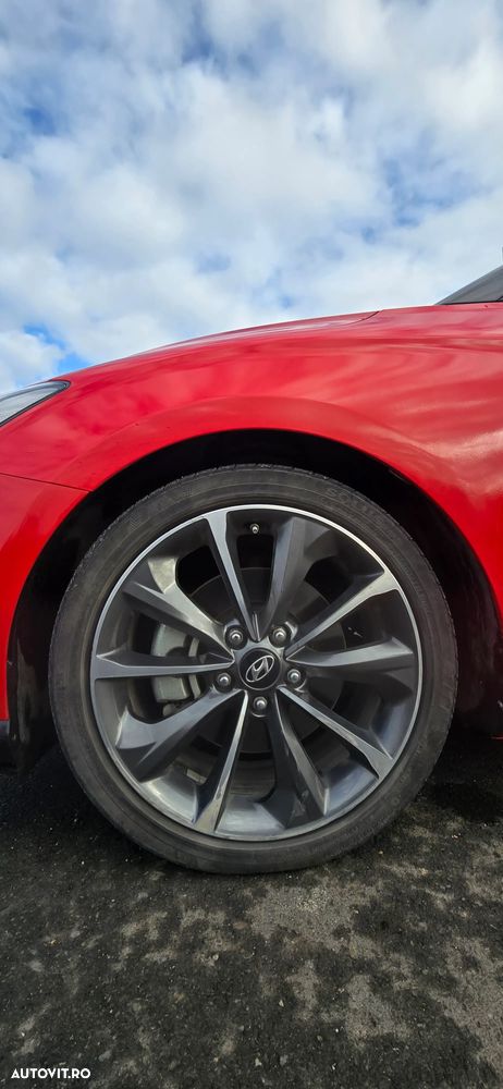 Hyundai Veloster - 10