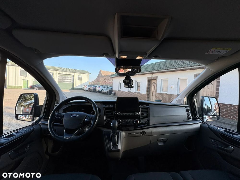 Ford Tourneo Custom - 9