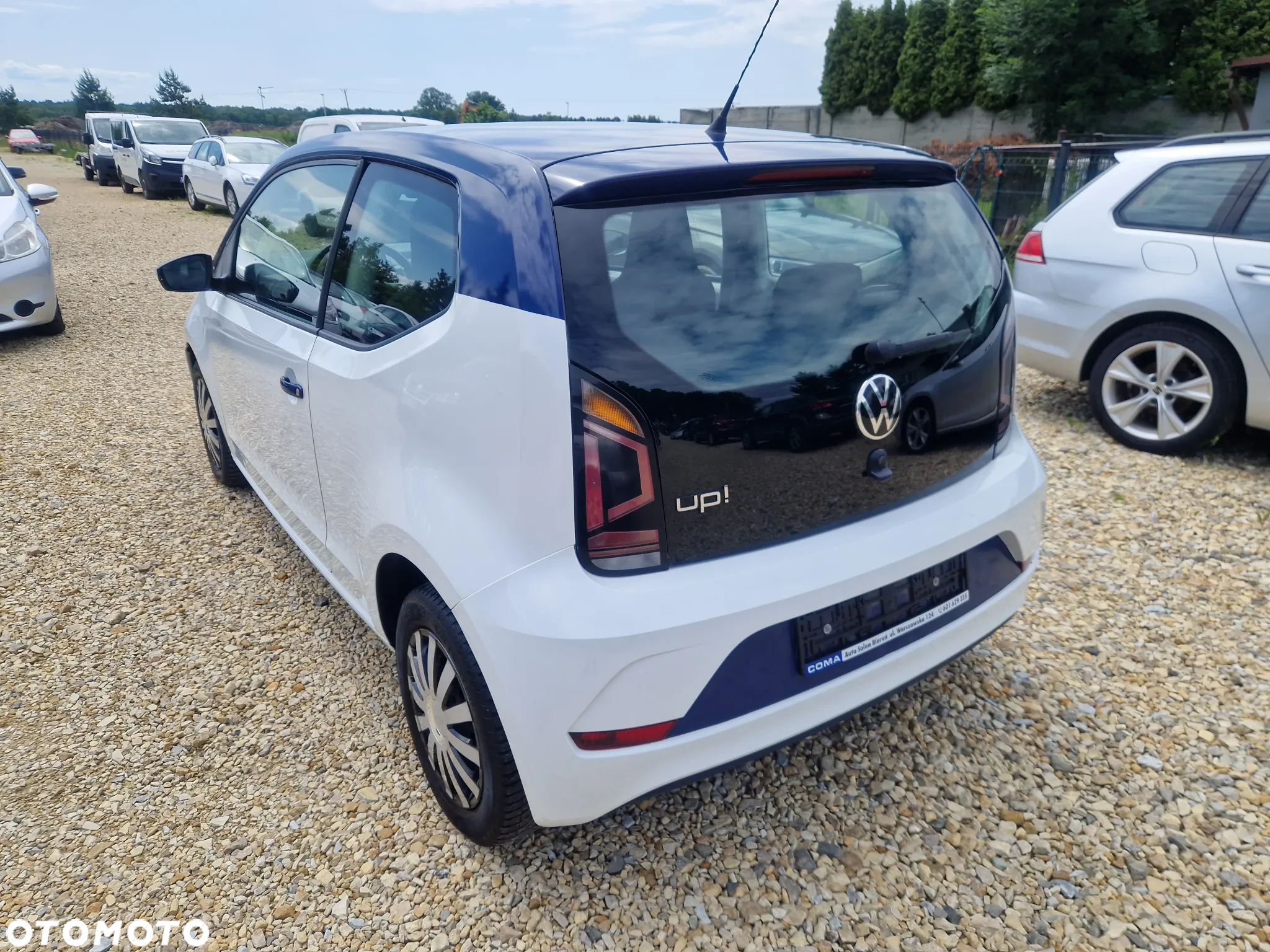 Volkswagen up! (BlueMotion Technology) move - 11