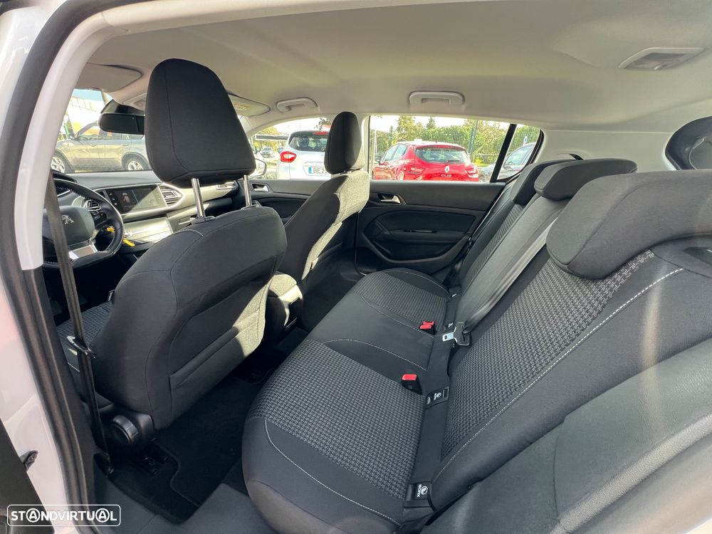 Peugeot 308 1.5 BlueHDi Style - 13