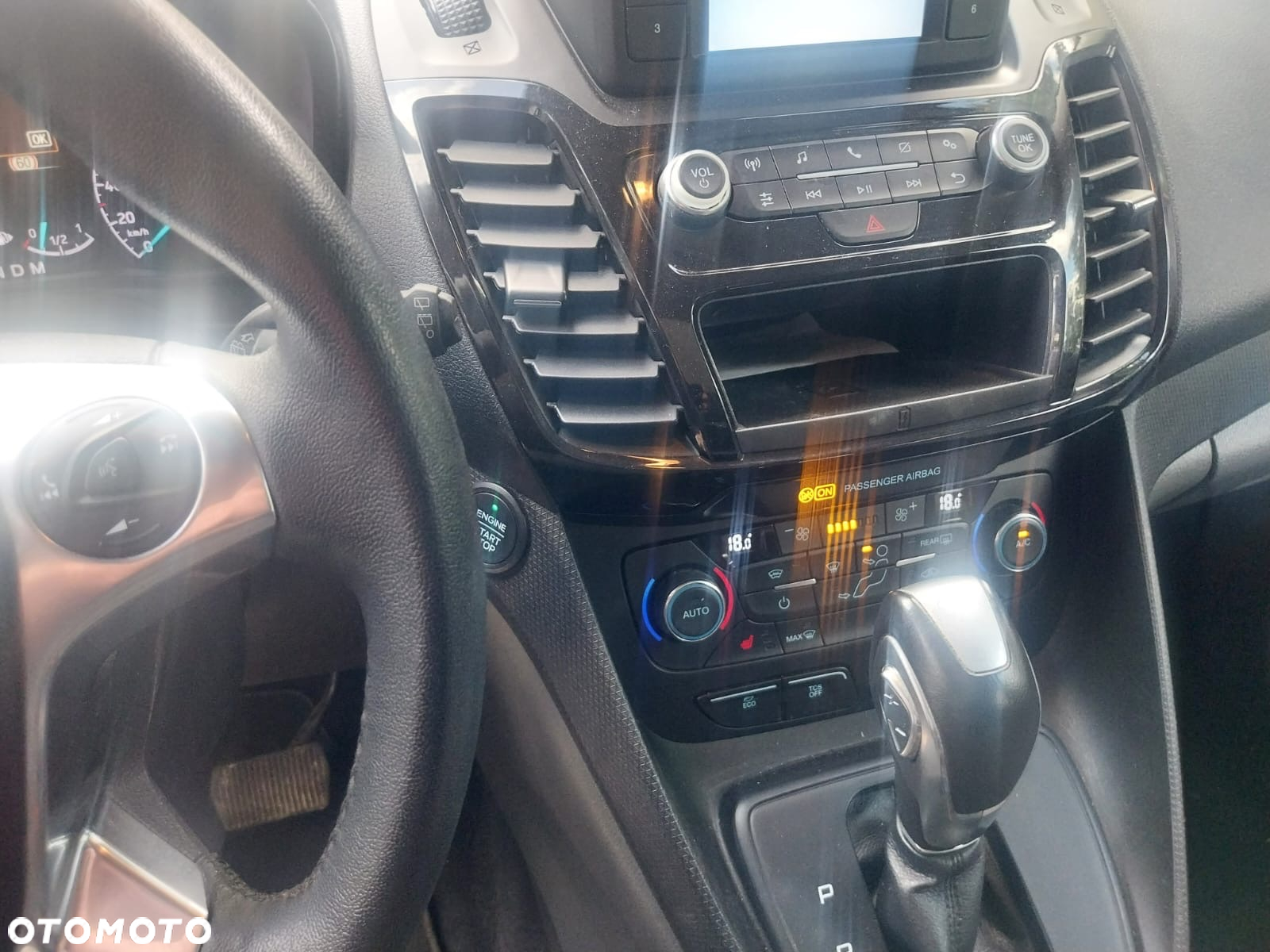 Ford Tourneo Connect - 10