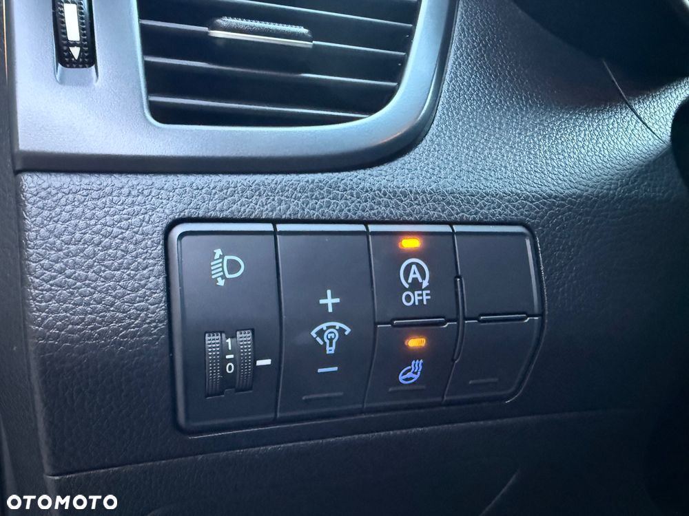 Hyundai i30 i30cw 1.6 Fifa World Cup Edition - 23