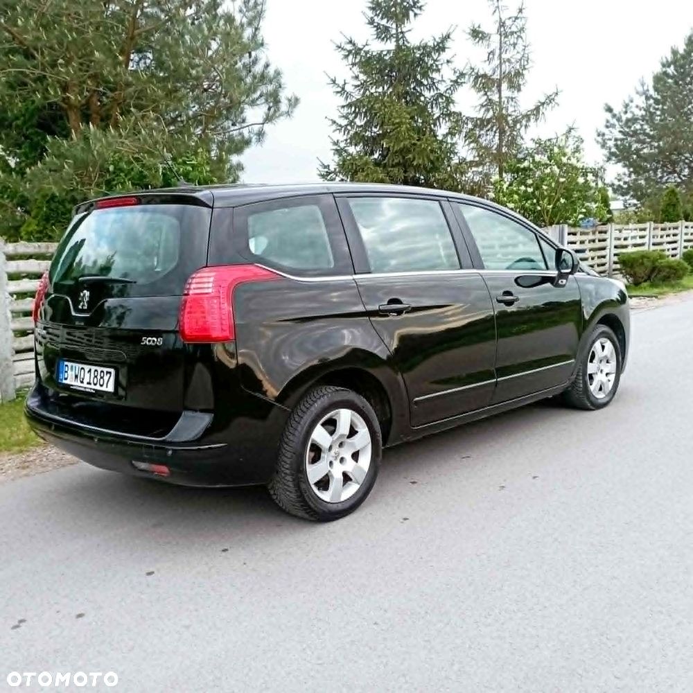 Peugeot 5008 1.6 THP Family 7os - 6