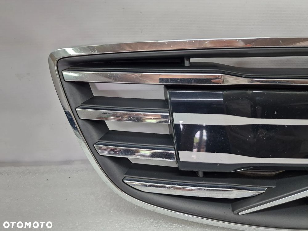 VOLVO S80 / V70 LIFT 13- ŁADNA ATRAPA / GRILL PRZEDNI PRZÓD POD RADAR , NR 31383598 / 31383602 , NR AUKCJI GL537 - 2
