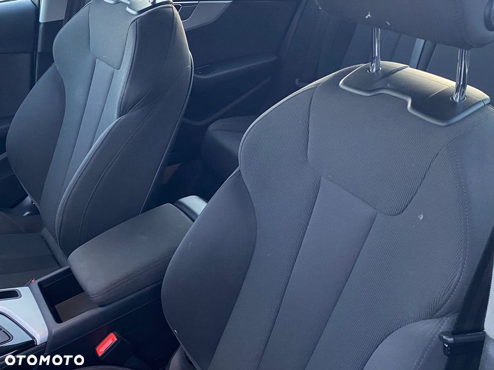 Audi A4 Limousine 40 TFSI S tronic advanced - 27