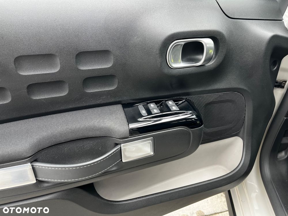 Citroën C3 1.2 PureTech Shine - 15